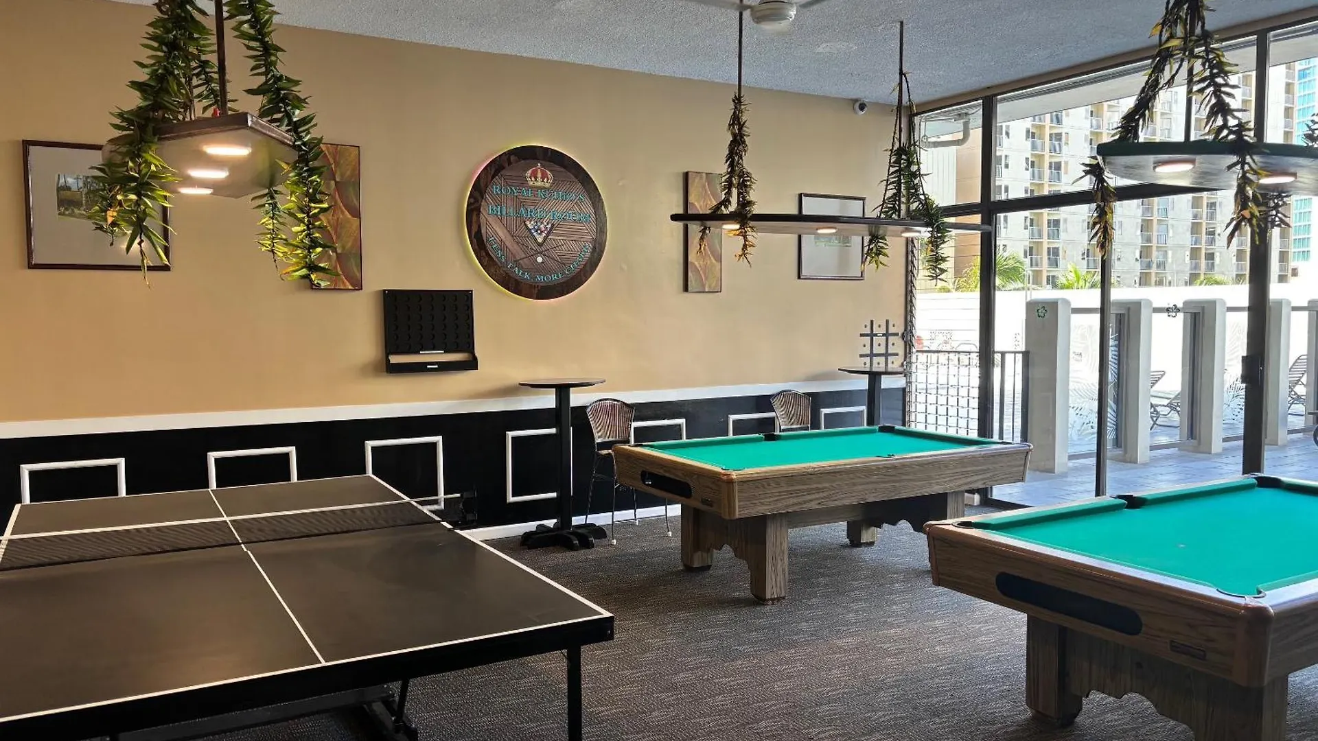 Nyaraló Royal Kuhio 1702 - Spacious Studio With Stunning Mountain City Views In The Heart Of Waikiki! Honolulu